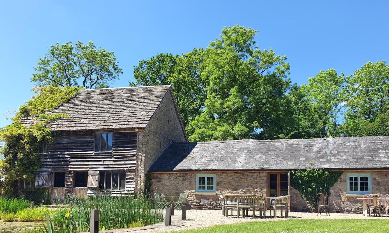 The Threshing Barn At Penrhos Court Villa Kington  Exterior foto