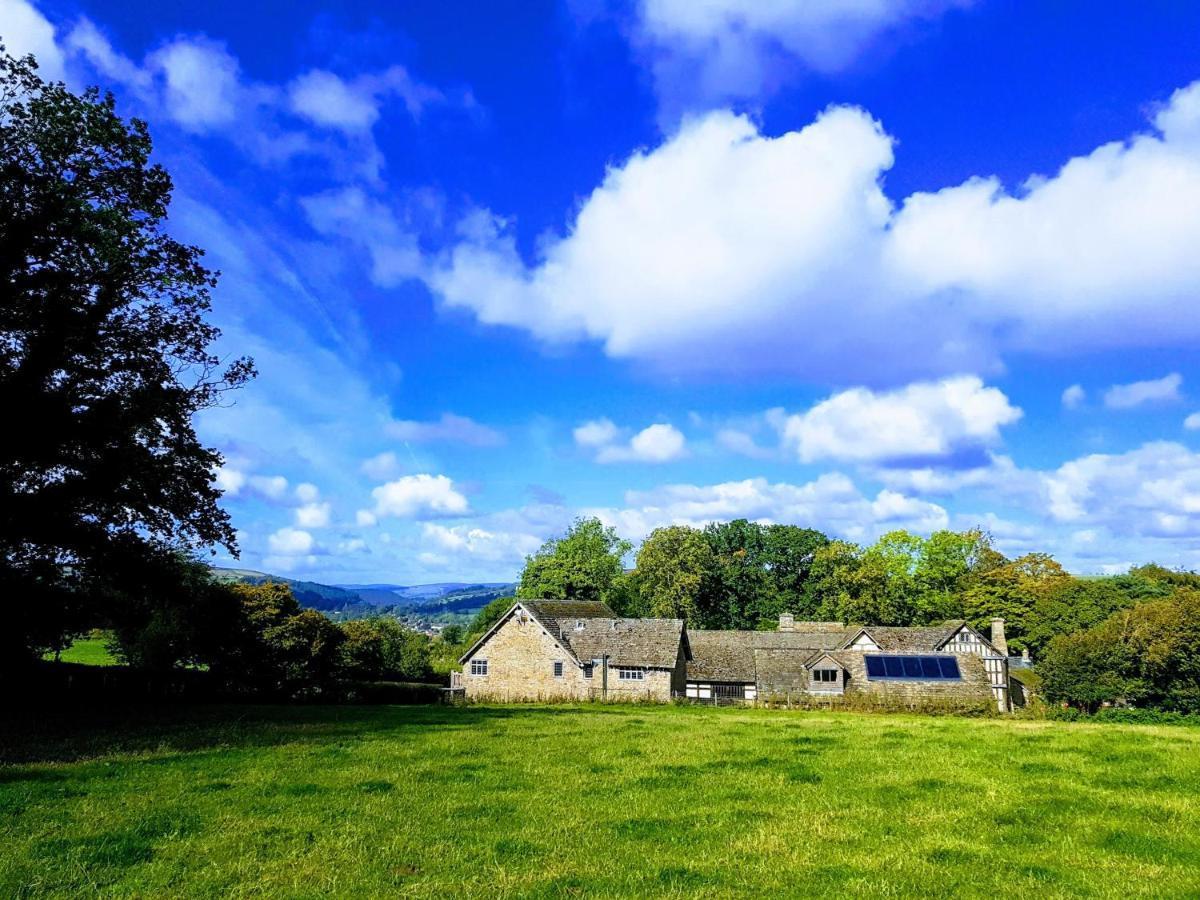 The Threshing Barn At Penrhos Court Villa Kington  Exterior foto